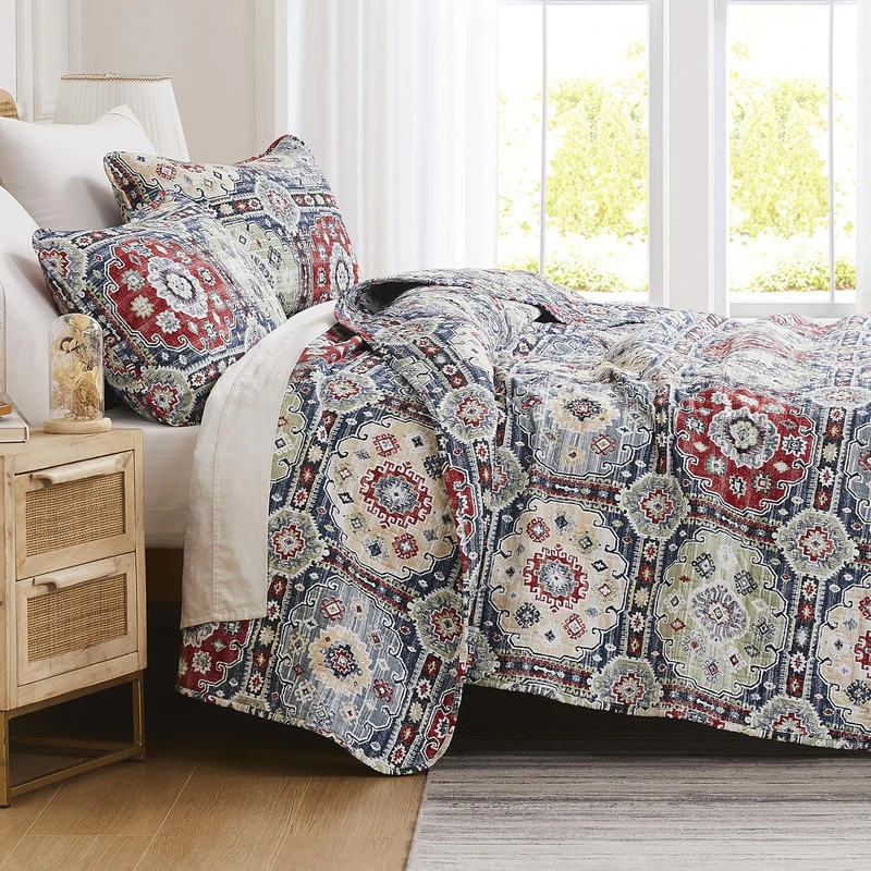 Southshore Fine Living, Inc. Kilim Collection Oversized King Quilt Bedding Set, Soft Bedspread 3-Piece, Colorful Boho Quilts King Size with Two Matching Shams 108" x 98", Multi Colored Quilts