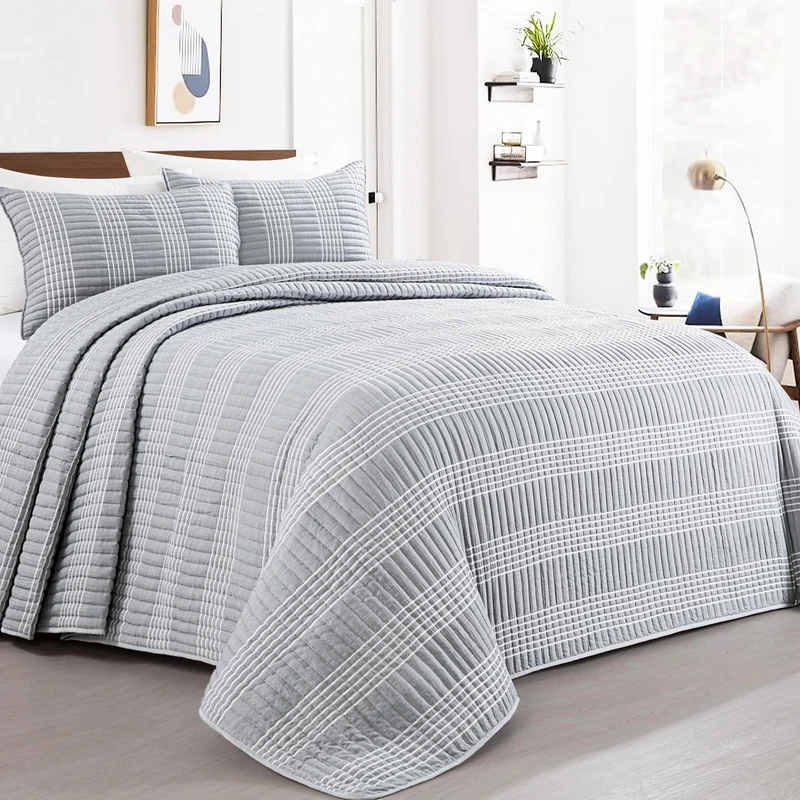 HOMBYS 132x120 Seersucker Patchwork Oversized King Quilt Set, Lightweight Plaid Bedspread Coverlet Set, All Season Bohemian Home Bedding Decor with 2 Pillow Shams, Grey