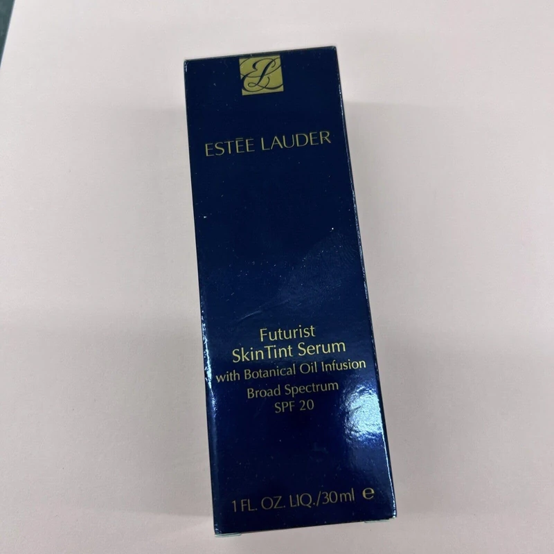 Estée Lauder Futurist SkinTint Serum Foundation SPF 20 with Glycerin | Light Coverage, 30 ml