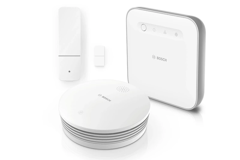 Bosch Smart Home starter kit break-in protection with smoke detector II and door/window contact II, with app control, compatible with Apple HomeKit - Amazon Edition