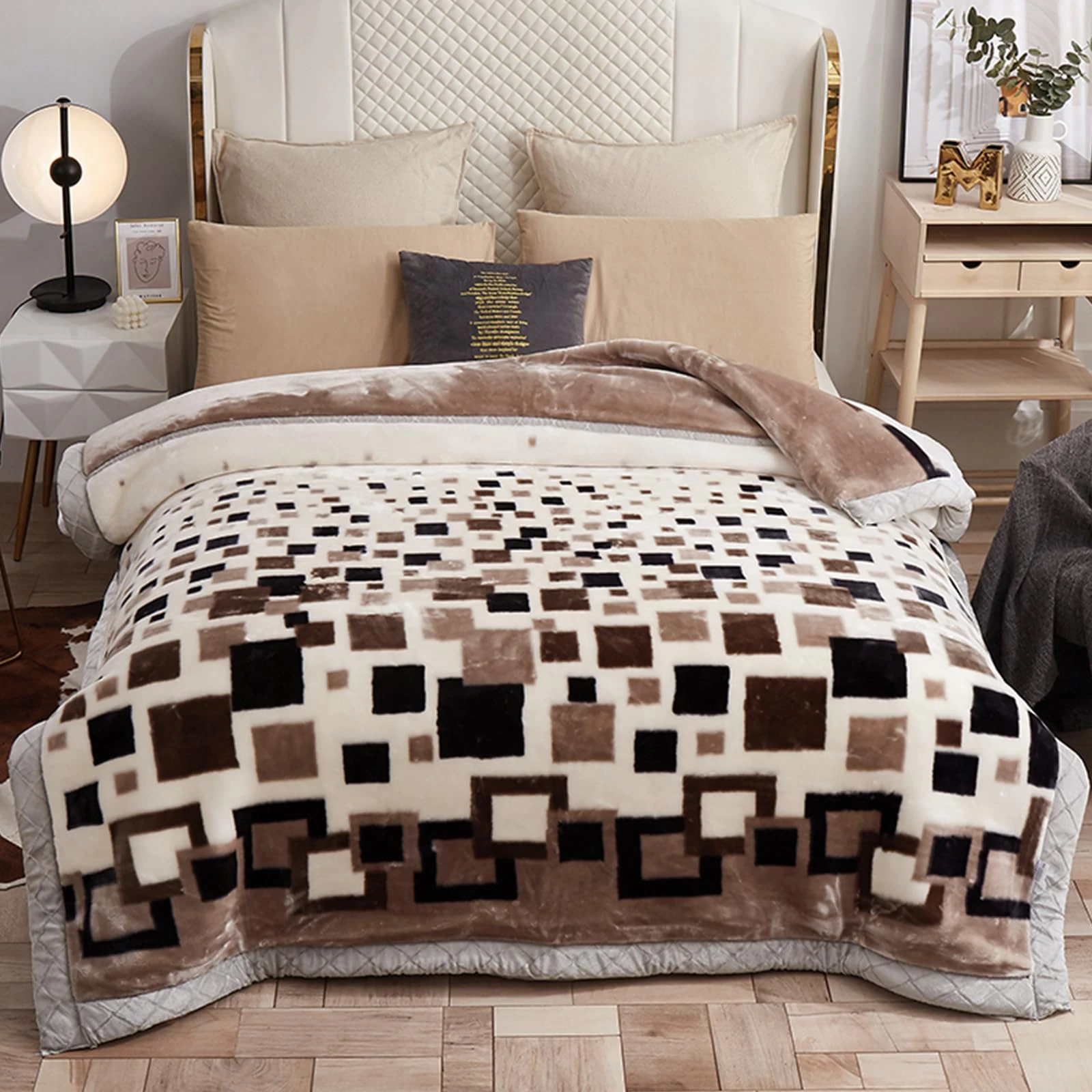 MODUSKYE Mink Blankets, Korean Heavy Plush 9.9 LB 2 Ply Chip Pattern 78 * 90 inch Queen Size Thick Blankets Raschel Sliky Soft and Warm Throw for Cold Night(Beige+Black)