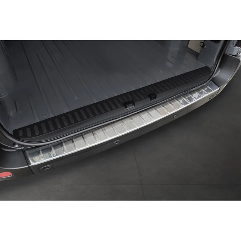 Avisa Stainless Steel Rear bumper protector compatible with Opel Movano/Renault Master III 2010-2018 & 2018-2021 'Ribs'