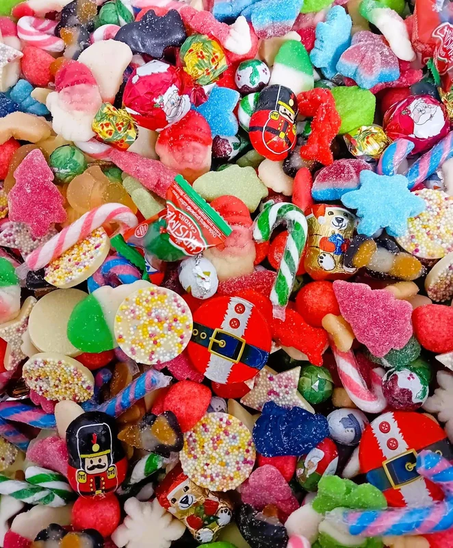 Large Festive Treats Pouch of Christmas Jelly Sweets, Chocolate Pick N Mix and Mini Candy Canes - Christmas Sweets Pick & Mix full of Retro Xmas Pick N Mix Jelly Candy, Chocolate Sweets & Candy Canes