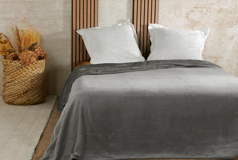 Linder Embossed Velvet Bed Cover - 240 x 260 cm - Grey