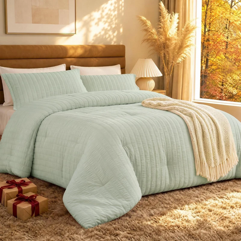 Quataly King Comforter Set 3PCS Seersucker Lightweight Bed Set for All Season,1 Elegant Sage Green Comforter (104"x90") and 2 Soft Pillowcases (20"x36")
