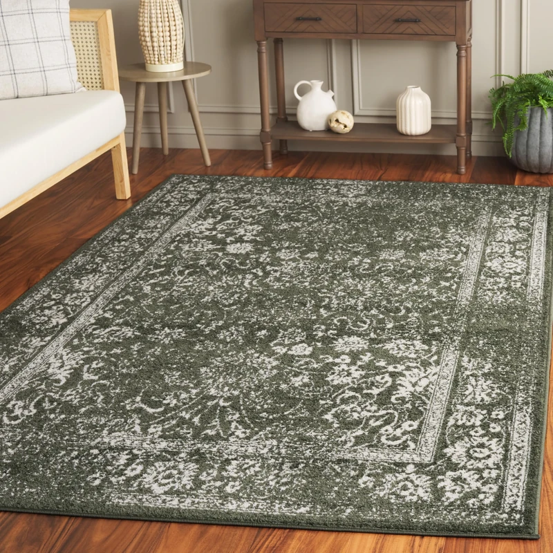 Safavieh Distressed Rug for Living Room, Dining Room, Bedroom - Adirondack Collection, Short Pile, in Green and Ivory, 122 X 183 cm