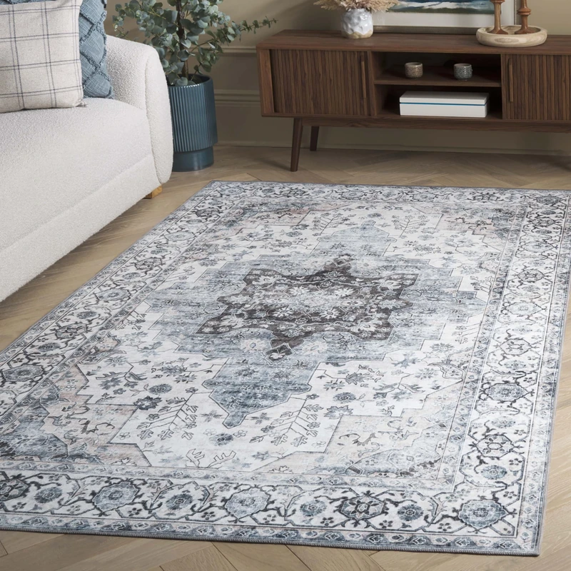 Safavieh Arizona Collection Traditional Rug - Machine Washable & Non Slip - Ideal For High Passage Areas - Arizona Collection - Short Pile Rug, Ivory & Blue, 120 x 180 cm