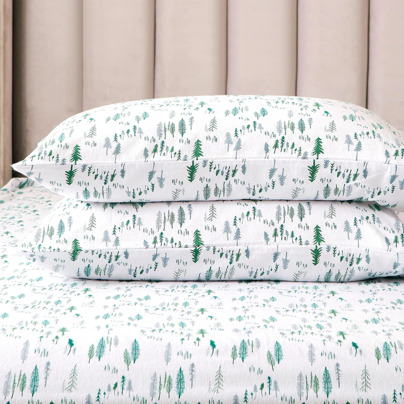 Elegant Comfort Ultra Soft 4-Piece 100% Turkish Cotton Flannel Sheet Set - Holiday Christmas Flannel Sheets, Warm and Cozy Premium Quality, Deep Pocket Fitted Sheet- Full, Green Pine