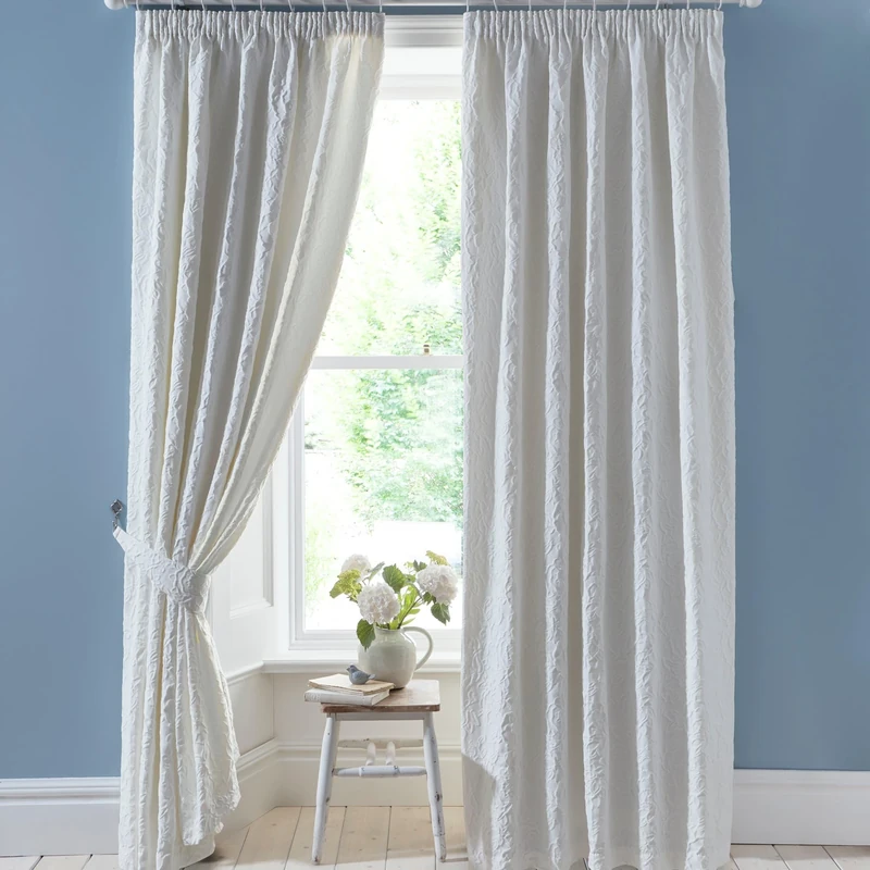 Appletree - White Jacquard Curtains W66 x L72 (168 x 183cm) - 2 Tie Backs Included - 2 Panels - Lined - Floral Curtains in White - Embossed Pencil Pleat Curtains - Luxury Curtains and Drapes