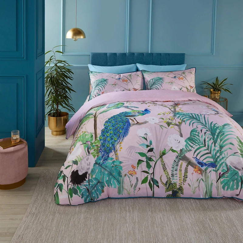 Soiree - Jungle Peacock Duvet Cover - Double Bedding Size (200 x 200cm) - Piped Edge - Cotton Sateen Duvet Sets with Tropical Animals - 2x Pillowcases - Luxury Bedding - Pink Bedding with Birds