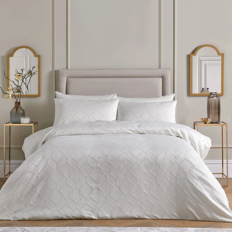 Soiree - Montez - Jacquard Duvet Cover Set - Super-King Bed Size in Ivory