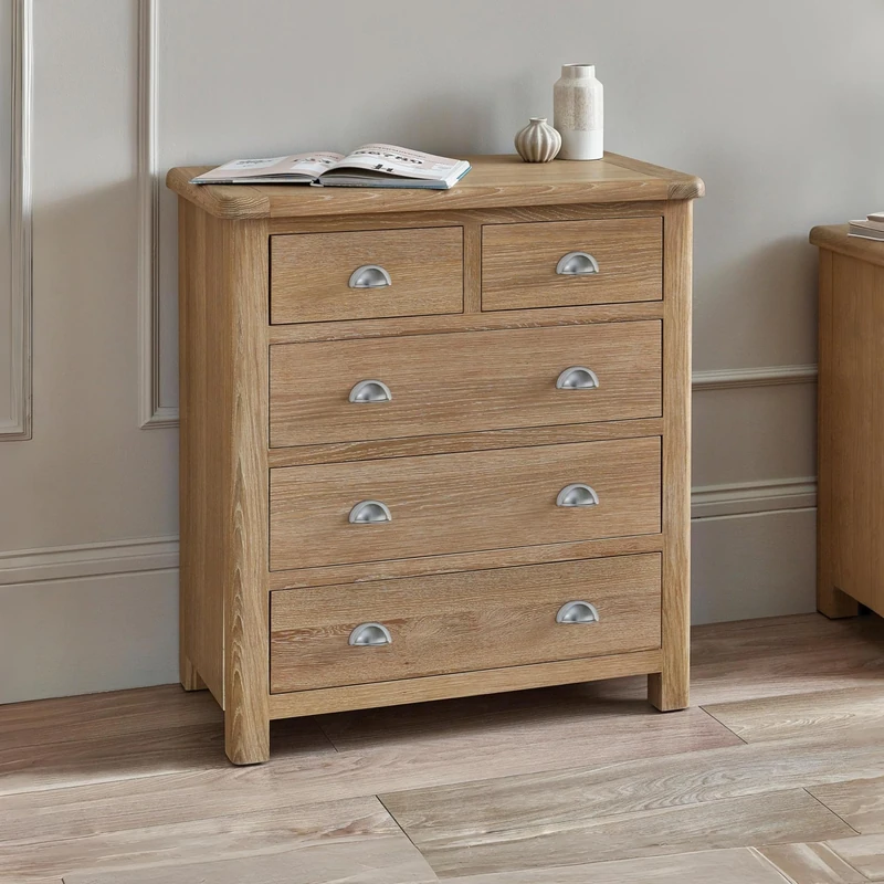 Julian Bowen Memphis Limed Oak 3 + 2 Drawer Chest
