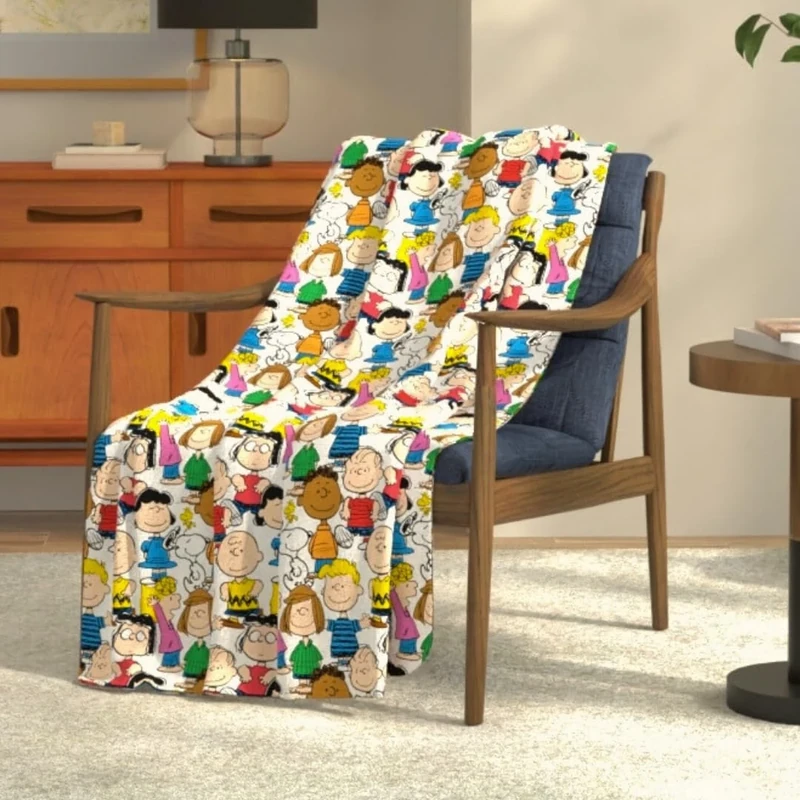 Franco Collectibles Peanuts Snoopy & Pals Bedding Super Soft Cozy Throw, 46 in x 60 in, (100% Officially Licensed Product)