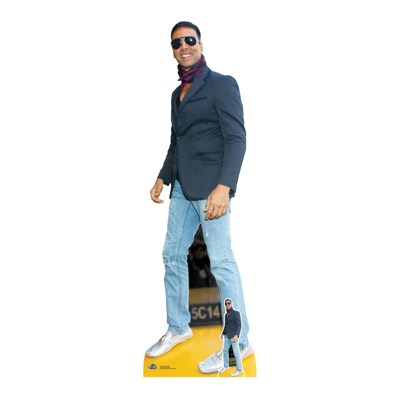 Star Cutouts CS1116 Akshay Kumar Casual Height 181cm Cardboard Cutout