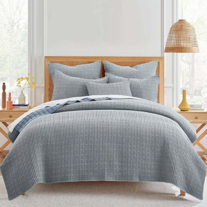 Levtex Home - Mills Waffle - Full/Queen Quilt Cover Set - Chambray Cotton Waffle - Quilt Size (88 x 92in.), Sham Size (26 x 20in.)