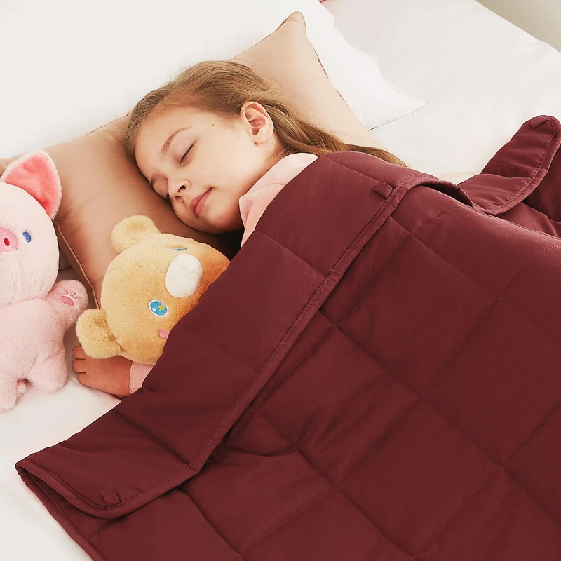 CuteKing Weighted Blanket - Weighted Blanket with Premium Glass Beads - Breathable Heavy Blanket for Comfortable Rest - Thick Blanket All Season (10lbs, 40"x60", Claret Red)
