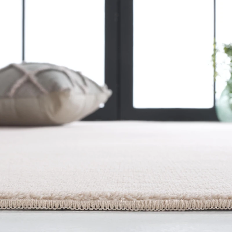 Safavieh Boho Rug Living Room, Dining Room, Bedroom - Machine Washable and Non Slip - Loft Collection, Short Pile, in Beige, 70 X 122 cm - Image 1