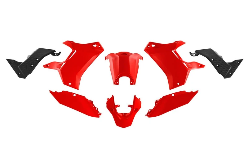 Plastic Kit 5 Pieces Yamaha T7 Revolution Red Black