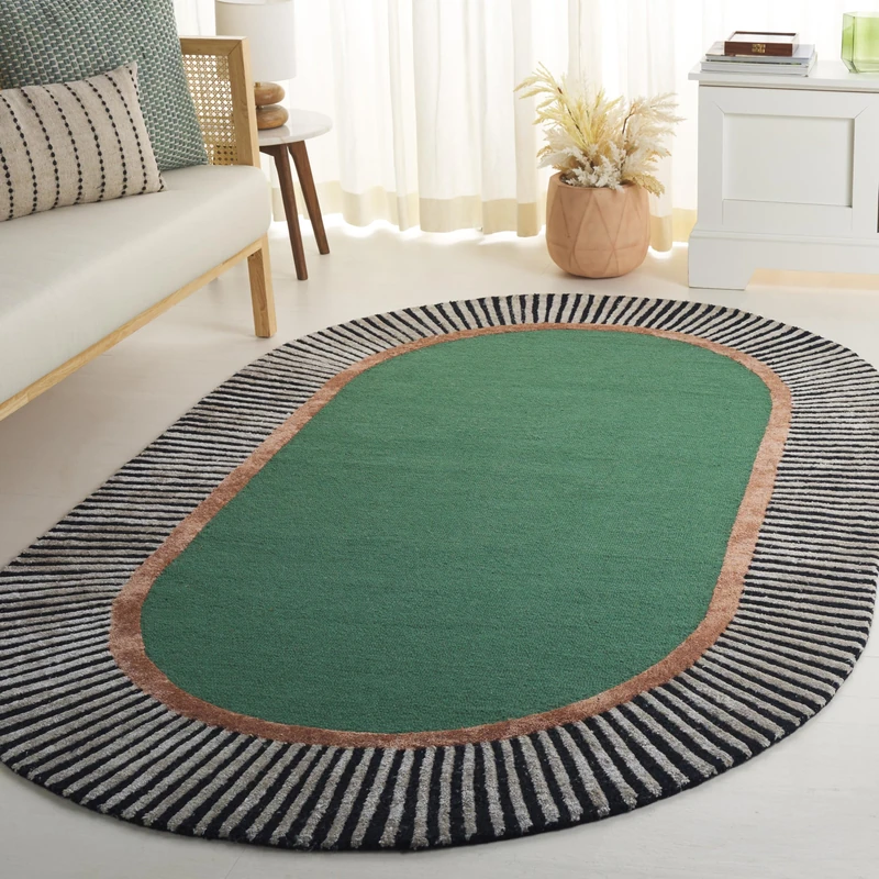 SAFAVIEH Modern Rug for Living Room, Dining Room, Bedroom - Fifth Avenue Collection, Medium Pile, in Green and Black, 122 X 183 cm - Image 1