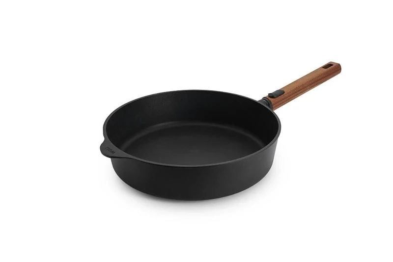 Woll Eco Logic QXR Cast High Rim Pan Inductive Diameter 28 cm 7 cm High with Removable Sustainable Wooden Handle Suitable for All Hob Types PFAS-Free Non-Stick Coating Cast Aluminium