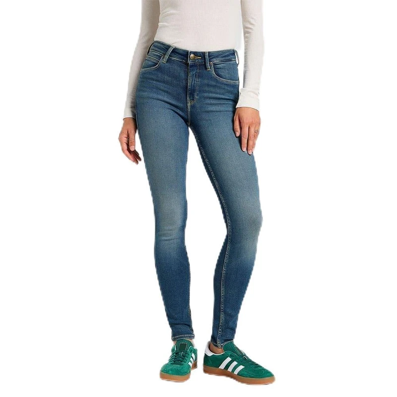 Lee Women's Foreverfit Jeans, Indigo Tea, 36W x 31L