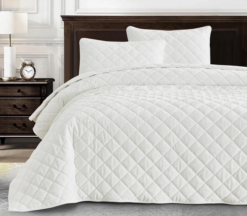 Chezmoi Collection Lux Cream White Velvet Quilt Oversized King Set, 3-Piece Plush Distressed Velvet Bedding All Season Lightweight Comforter Brushed Microfiber Reverse with Diamond Stitch Quilting