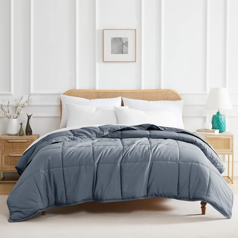 Southshore Fine Living, Inc. Queen Comforter, Full Size Bedding Comforters, Fluffy Down Alternative Blue Comforter, Queen Size/Full, Pet Hair Resistant Bedding, Machine Washable, Slate Blue