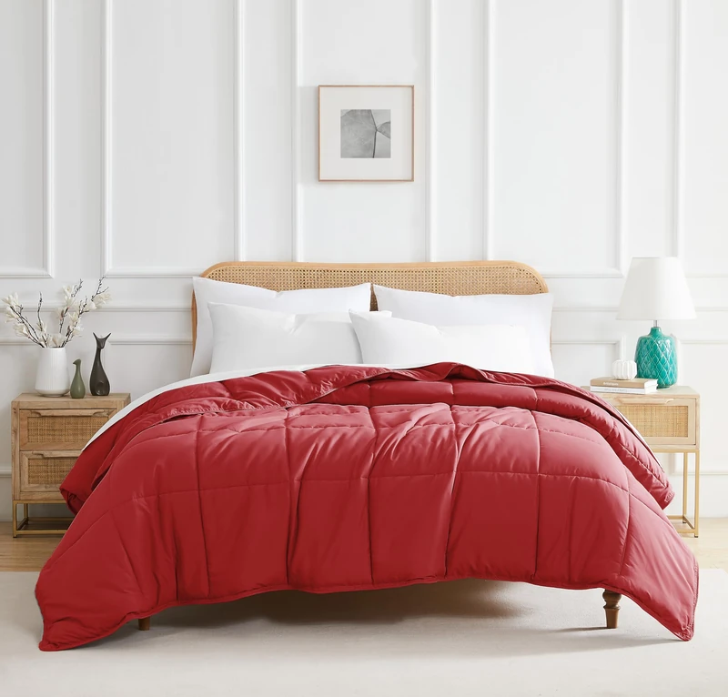 Southshore Fine Living, Inc. California King Size Comforter, Pet Hair Resistant Bedding Comforters, Oversized Down-Alternative Red Comforter, King Size Bedding for Vacation Homes, Chili Pepper