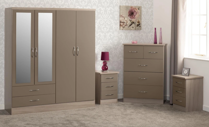Seconique Nevada 4 Door 2 Drawer Mirrored Wardrobe Bedroom Set in Oyster Gloss/Light Oak Effect Veneer