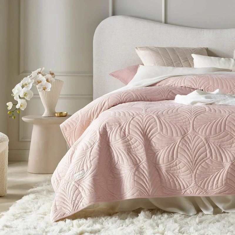 ROOM99 Feel Elegant Bedspread in Powder Pink, 220 x 240 cm, Versatile Blanket, Bed Throw or Sofa Throw Blanket for Bed and Sofa, Quilt Style, Ideal as Bedspread Velvet Velvet