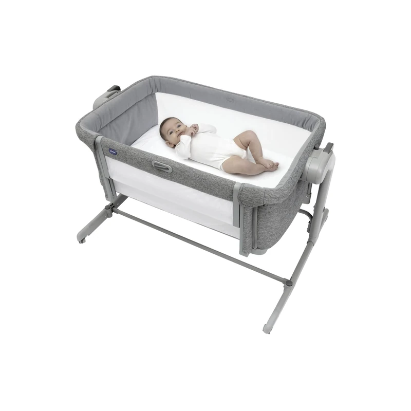 Chicco Next2Me Magic Evo Infant Cosleeping Crib, Compatible with Different Beds, Rocking Mode, Adjustable Height, Sliding Barrier, 4 wheels, Good Air Circulation, Mattress and Bag Included, 0-6 m