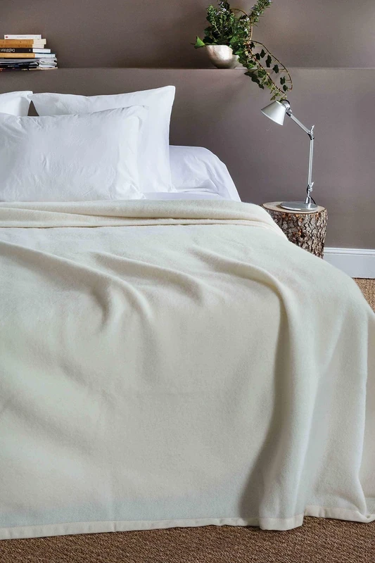 Toison d'or Victoria Lambswool Blanket Plain, 240 cm x 300 cm, Natural
