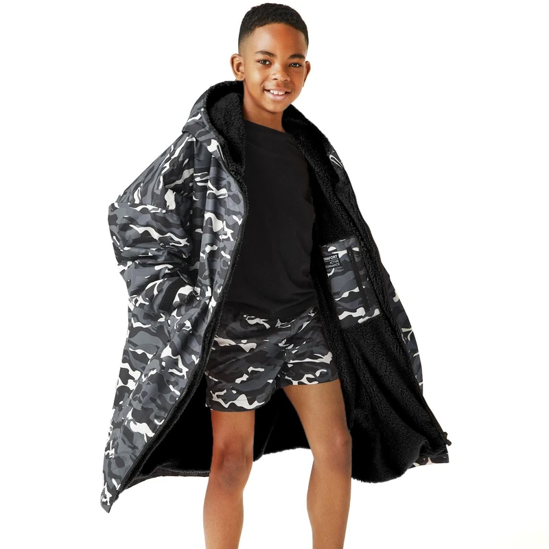 Regatta Kids Spirit Of Adventure Changing Robe - Black Camo/Black - 9-13 Yrs