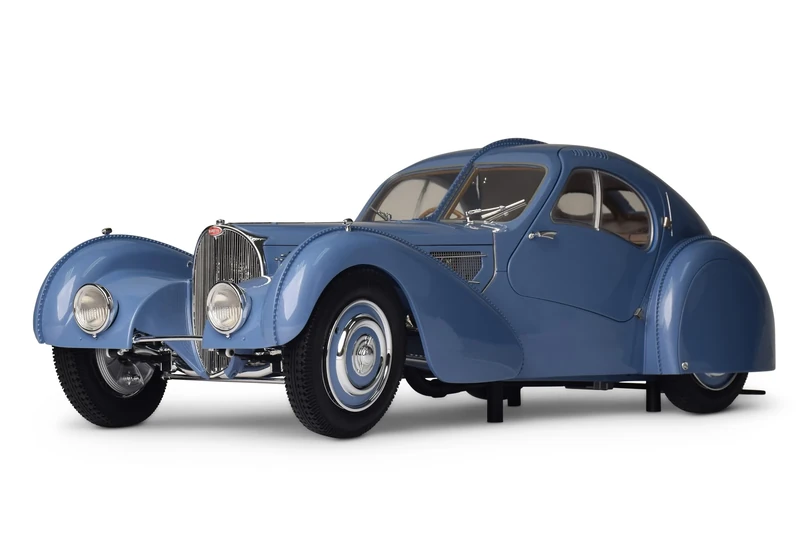 IXO Collections 1:8 IXO Bugatti 57 SC Model Building, Standing Model Building, Kit, Model Kit, Light Function, Construction Kit