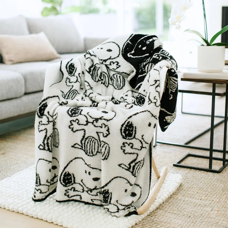 Franco Collectibles Peanuts Snoopy Bedding Soft Cozy Chic Dreams Feather Knit Intarsia Throw Blanket, 50 in x 60 in, (Officially Licensed Product) - Image 1