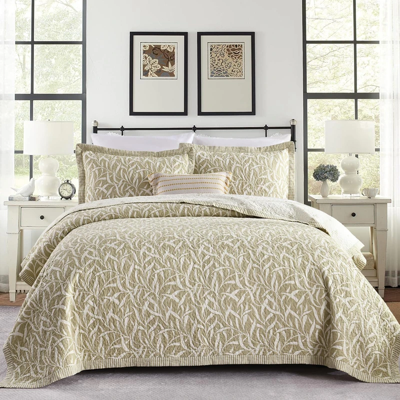 QuiltMuse Queen Quilt Set - Khaki Bedspread with White Botanical Pattern, 100% Cotton Quilts Queen Size Bedding Set, 3 Pieces Lightweight Reversible Coverlet Home Decor for All Season
