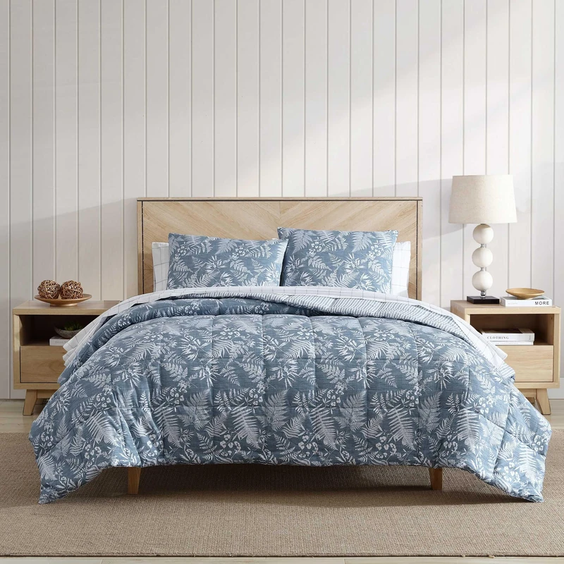 Eddie Bauer - Queen Comforter Set, Soft Reversible Bedding with Matching Shams, Wildflower Inspired Home Decor with Stripe Reverse (Fern Garden Blue, Queen)