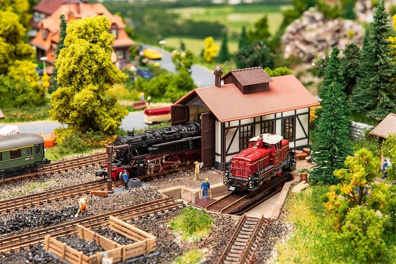 FALLER 222104 N Segment Turntable with Locomotive Shed, Track Width N