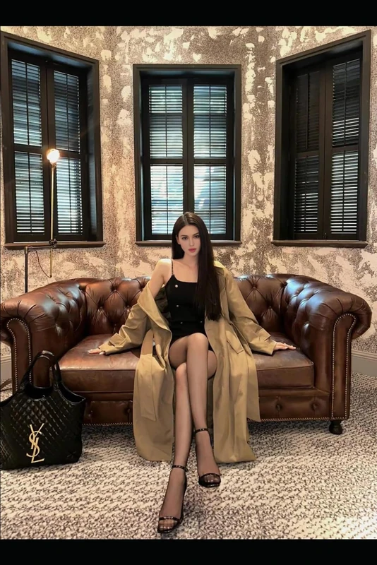 Vividartistry's Vogue Diary 1