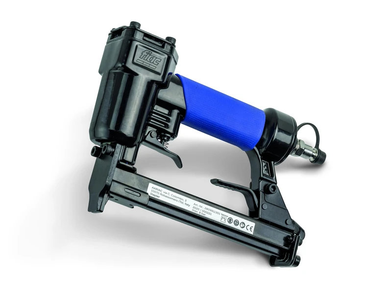 FIAC Pneumatic Stapler 5049 - Plastic case with Accessories (hex Wrench 3 and 4 mm + Empty Oil Bottle) - Up to 100 Staples - Staples Length: 6-16 mm