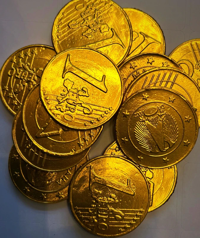 Milk chocolate gold coins (BAG OF 50) 38mm,party bag,treasure hunt,birthdays,chrismas