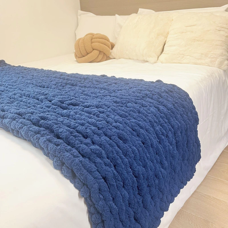 Soft Chunky Knit Throw Blanket for Couch, Cozy Warm Knitted Blankets