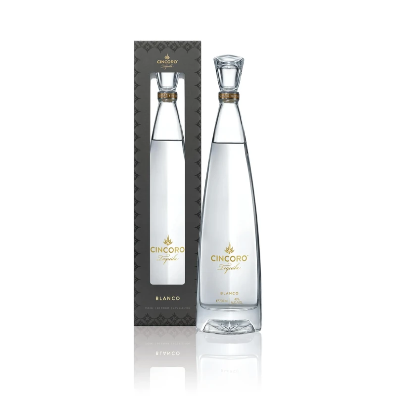 Cincoro Blanco Super-Premium Tequila Gift-Box , 100 Percent Blue Weber Agave , Reach for Greatness , Un-Aged , Smooth and Complex , Ideally Balanced for Cocktails - 40 Percent vol, 70cl
