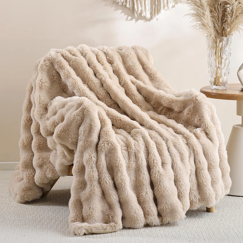 Smoofy Linen Faux Fur Blanket - Luxury Thick Plush Throw Blanket for Couch, Bed & Home Decor - 50" x 60"