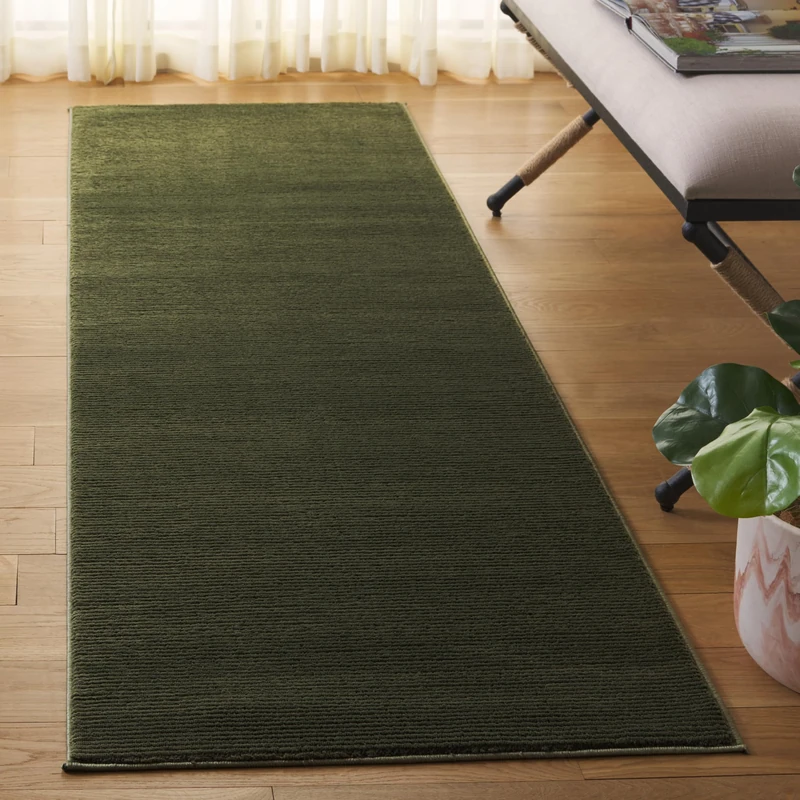 Safavieh Contemporary Rug for Living Room, Dining Room, Bedroom - Revive Collection, Short Pile, in Green, 62 X 240 cm