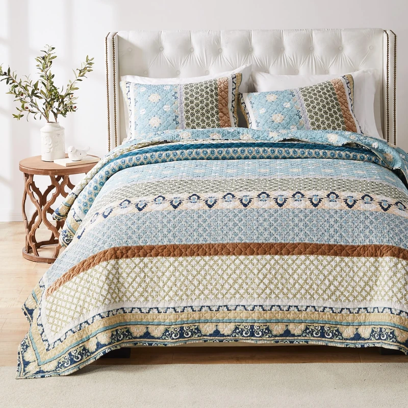 Greenland Home Thalia Velvet-Embellished Cotton Quilt Set, Reversible, 3-Piece King/Cal King, Blue
