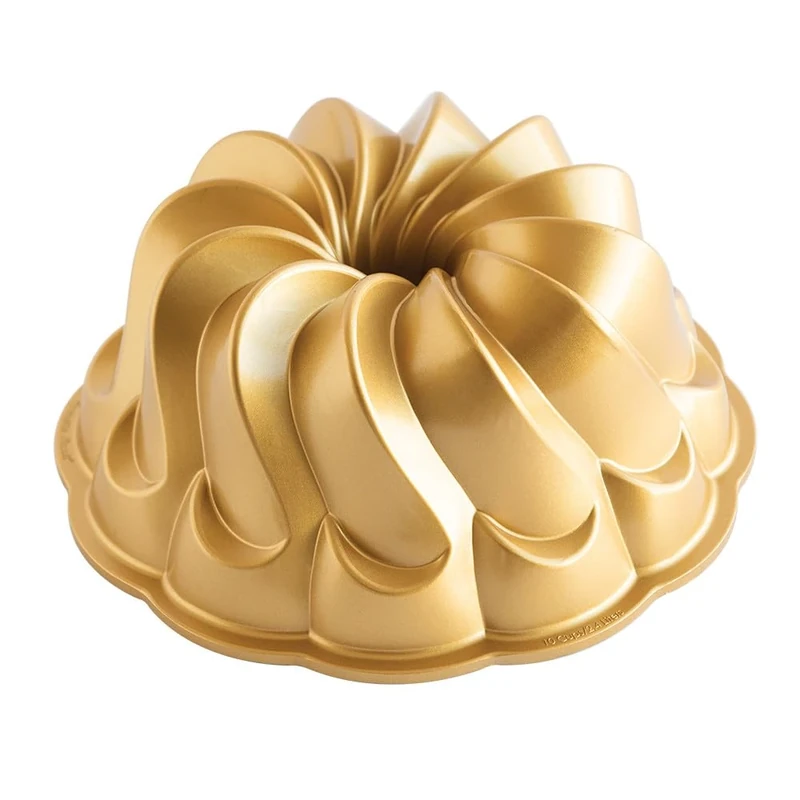 Nordic Ware 96377 Pirouette 10-Cup Bundt Pan Gold