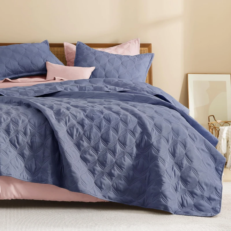 Litanika California King Quilt Bedding Set, 3 Pcs Dark Blue Grey Bedspreads