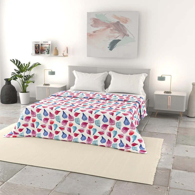 Italian Bed Linen BASIC Line Summer Quilt, Made in Italy, Printed Soft Microfibre Bedspread – Spring Summer Mid-Season Quilt – Petals, Double 250 x 240 cm