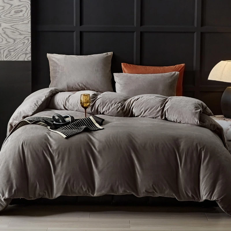 WARMDERN Khaki Flannel Velvet Duvet Cover King Size, 3-Piece